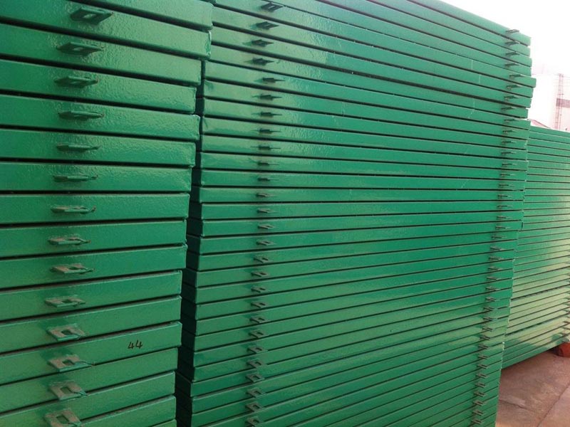 框架護(hù)欄網(wǎng)現(xiàn)貨